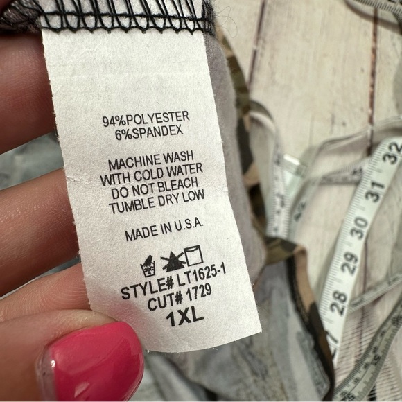 NWT boutique Camouflage long sleeve knit tunic Sequin Pocket Top camo glam plus - Picture 6 of 10